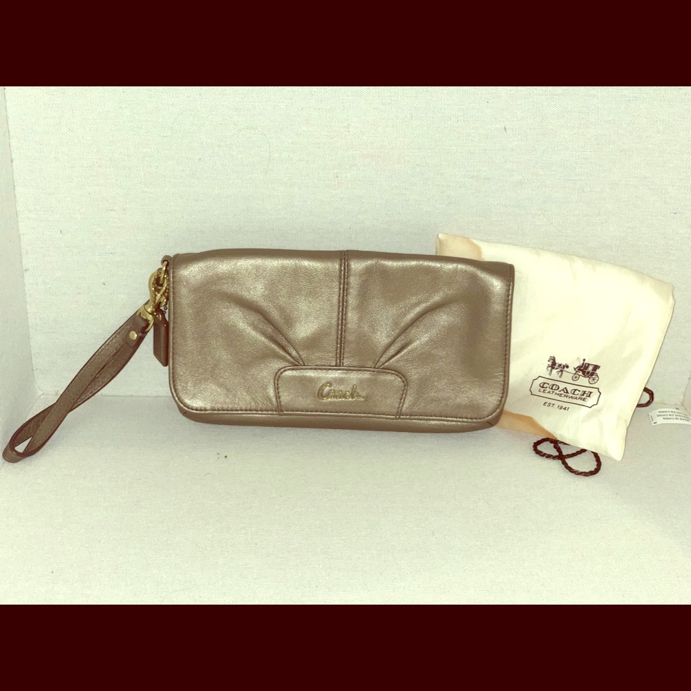🎈Coach Good Leather Wrislet